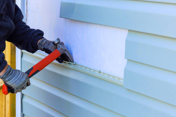 Reliable Emergency Siding Repair contractor in Trenton, IL by Creative Siding